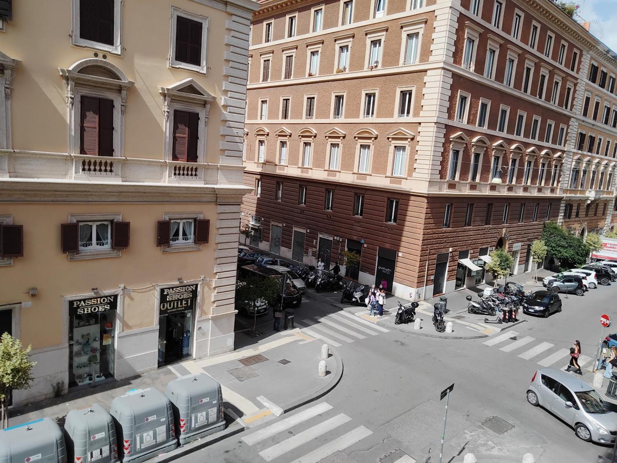285 Vatican Lodge, Rome
